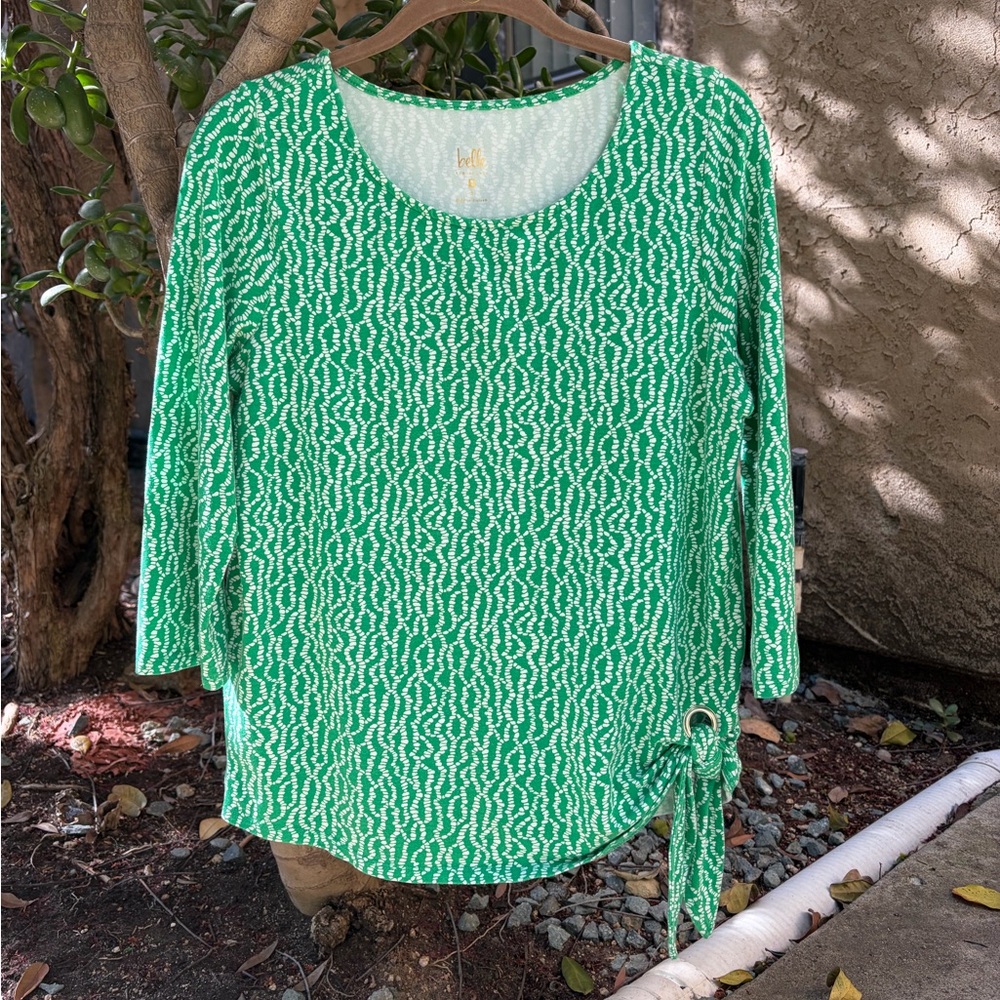 Kim Gravel top